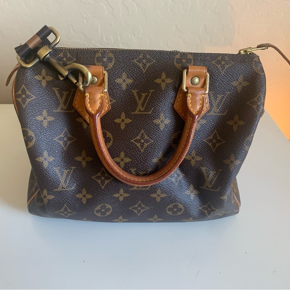 Louis Vuitton- Monogram Speedy Bag